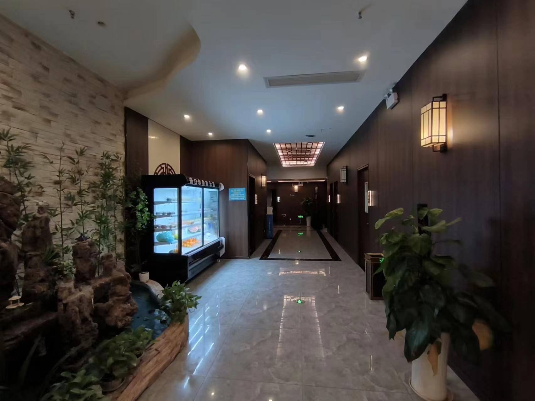 中央商务区旁盈利足疗养生馆转让